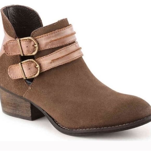 Steve Madden Raskal Suede women's bootie boots buckle 8 - Picture 1 of 11